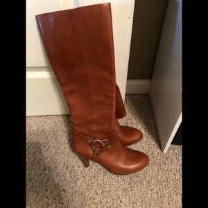 Zip up Alex Marie heeled boots size 8